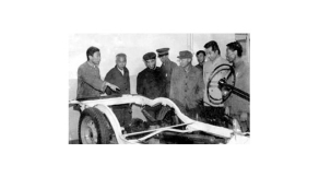 80年代初，交通部副部長王展義來我校檢查指導(dǎo)工作